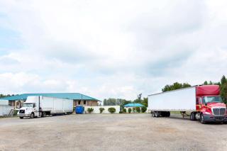 Days Inn by Wyndham Forest - 9