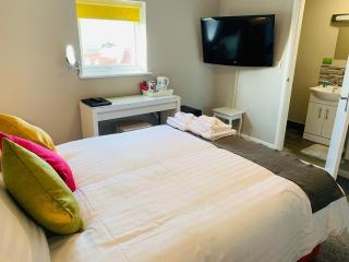 The Greenwich Rooms - Burger & Bird Bar & Restaurant - Peacehaven - 0