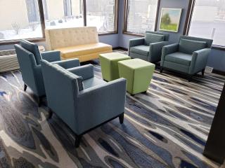 Days Inn & Suites by Wyndham Merrillville - Merrillville - 4