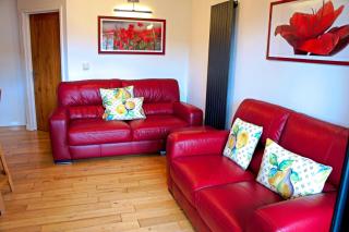 Tor Farm Lodges - Private Hot Tubs, Shared Seasonal Outdoor Pool, Dog Friendly - Cheddar - 1