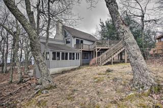 Mountaintop Wintergreen Resort Home with Deck, Views - Lyndhurst - 9