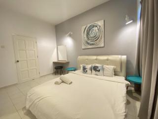 Arcadia Penang by Plush - George Town - 1