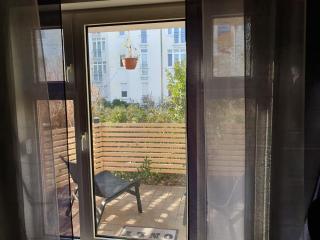 Black & Wood Design FeWo im Zentrum - Cottbus - 6