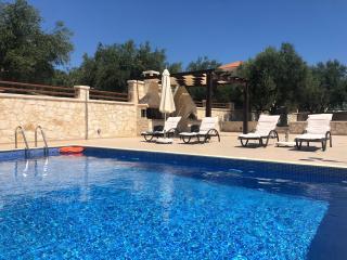 Levanda Luxury Stone Villa - Kalyves - 5