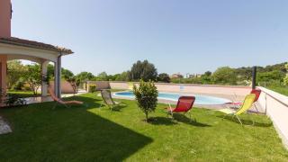 Charming villa Joy with private pool and sea view near Medulin - Ližnjan - 1