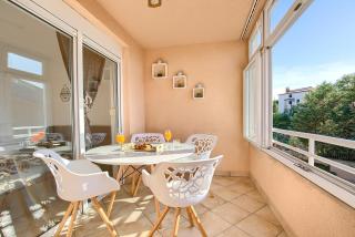 Sunny apartment near sea - 7
