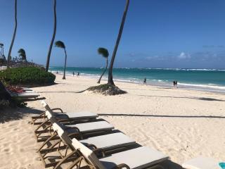Beautiful One Bedroom unit with pool and Beach club in a Golf Project - Punta Cana - 0