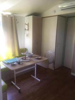 Mobil home climatisé, bord de mer Macinaggio - 9