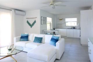 Sea Glass Villa - Spacious 1 Bed, 2 Bath on West Coast - Saint James - 9