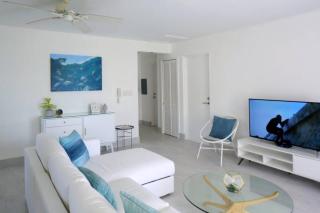 Sea Glass Villa - Spacious 1 Bed, 2 Bath on West Coast - Saint James - 8