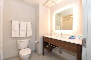 Holiday Inn Express & Suites Southern Pines-Pinehurst Area by IHG - 9