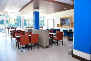 Holiday Inn Express & Suites - Bensenville - O'Hare by IHG - Bensenville - 3