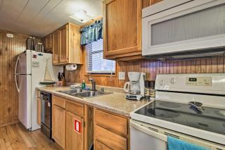 Rustic Stockton Lake Cabin Half Mile to Boat Ramp! - Stockton - 1