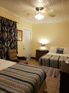 Midtown Guest House - Charlotte Amalie - 6