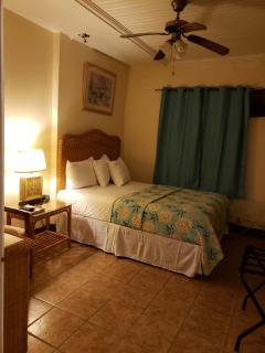 Midtown Guest House - Charlotte Amalie - 2