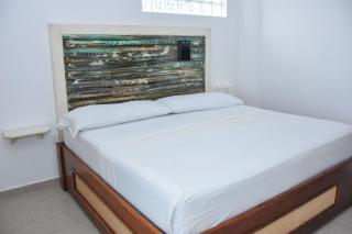 El Fuerte Beach Apartments - 8