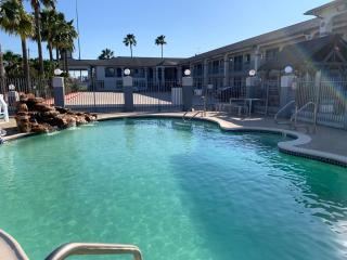 Sunrise Inn & Suites - Channelview - 3