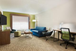 Holiday Inn Express Hotel & Suites Bentonville by IHG - 7