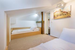 Modern Apartment in a Picturesque 15th-Century Building - Praga - 3