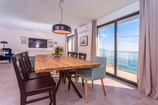 Villa Perla Blu with 4 bedrooms, heated pool, jacuzzi, 50m from beach - 2