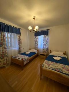 Viktor Rooms - 1