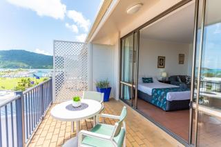 OCEAN VIEWS 10A - Airlie Beach - 1