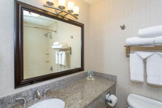 Holiday Inn Bloomington-University Area by IHG - Bloomington - 5