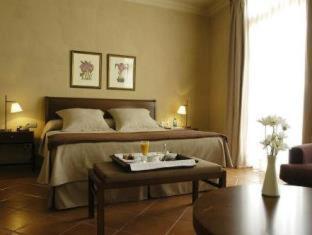 Bremon Boutique Hotel by Duquessa Hotel Collection - Cardona - 9
