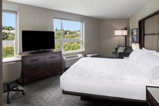 Holiday Inn Boston Logan Airport - Chelsea by IHG - Chelsea - 6
