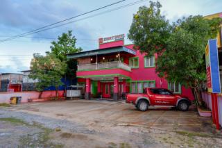 RedDoorz near Citraland Waterpark Kendari - Lepoleop - 8