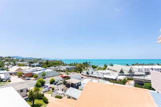 OCEAN VIEWS 10 - Airlie Beach - 6