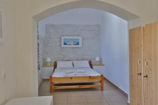 Oasis Rooms & Studios in Galissas - 6