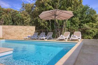 Complex of 2 villas Banjole-Olivia with 2 private pools for up to 20 persons only 200m from the beach - WiiBuk - Banjole - 9