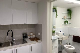 10A Brunswick Living Studio Close to APT and CBD Free Wifi Tram at Doorstep - 1