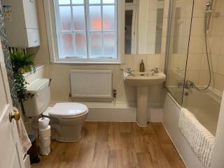 The Salisbury Townhouse - 3