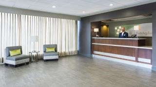 Holiday Inn Cincinnati-Riverfront by IHG - Covington - 1
