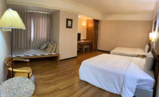 Tapeng Bay Holiday Hotel - 1