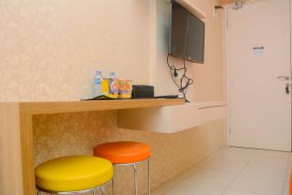 Minimalist 1BR with Pool View at Bassura City Apartment By Travelio - Giacarta - 1