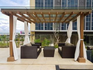 Stunning 3BR Apartment at The Branz BSD City By Travelio - Samporo - 1