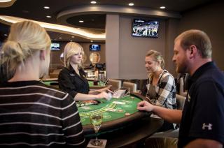 Holiday Inn Fargo by IHG - Fargo - 1