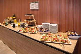 Holiday Inn Frankfurt Airport by IHG - 2