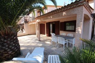 Domaine de vacances à 600m de la plage villa d'angle, climatisée, grande terrasse 3 chambres 7 couchages WIFI animations et piscines en supplément LRPDSO7 - Portiragnes - 9