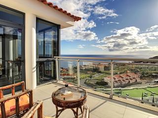 Penthouse Paradisus by LovelyStay - Caniço - 3