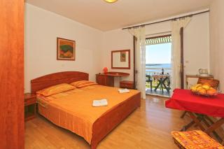 Apartment Stefani - Hvar (Lesina) - 1
