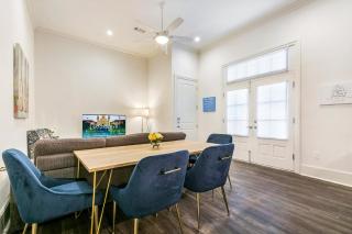1 and 2 BR Private Condos Steps Away From French Quarter - New Orleans - 5