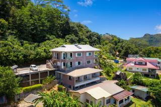 Sunset View Self Catering - Anse Boileau - 9