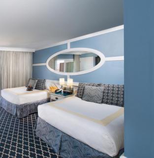 The Portofino Hotel & Marina, a Noble House Hotel - 2