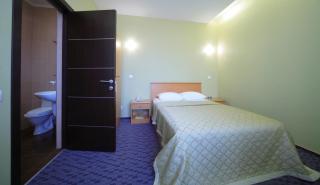 Victoria Hotel - Kharkiv - 8