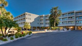 410-Gorgeous Views, Waterfront, WIFI, Pool and close to BUCS Stadium - 1