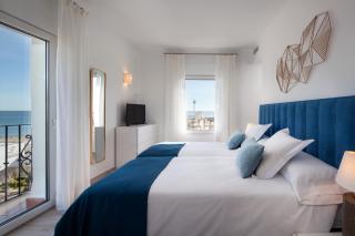 Frontline Beach & Sea Views - 2 Bedrooms - 2 Bathrooms - Puerto Banús Apartment - 2